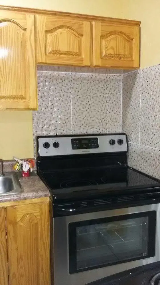 Oakland Guest Apartments
